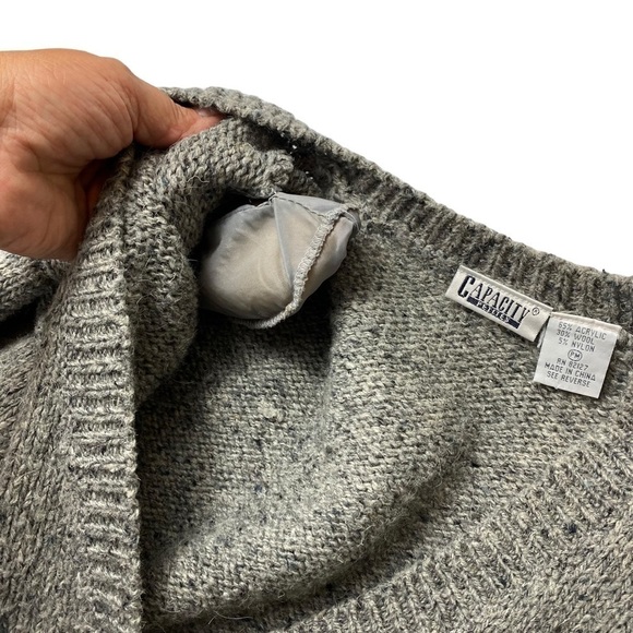 Vintage Capacity Women’s Heathered Gray Toggle Button Granny Square Sweater SzPM - Picture 9 of 11